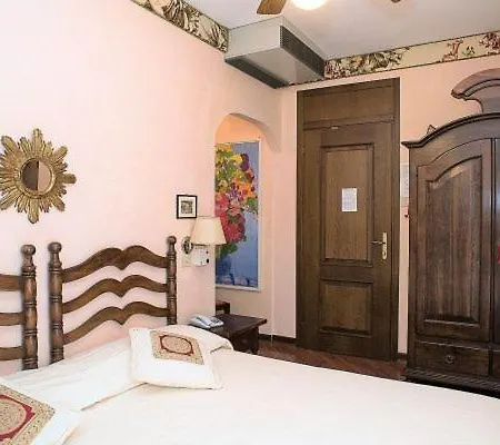 Agora Park Hotel 3*