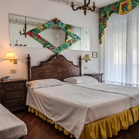 Agora Park 3*