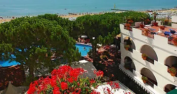 Agora Park 3*